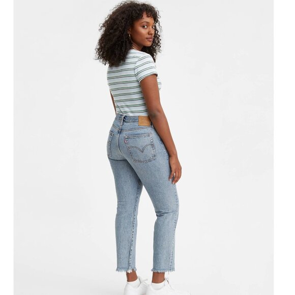 Levi's Premium Wedgie Icon Fit Ankle Women's Jeans in Shut Up-Medium Wash - Picture 1 of 15
